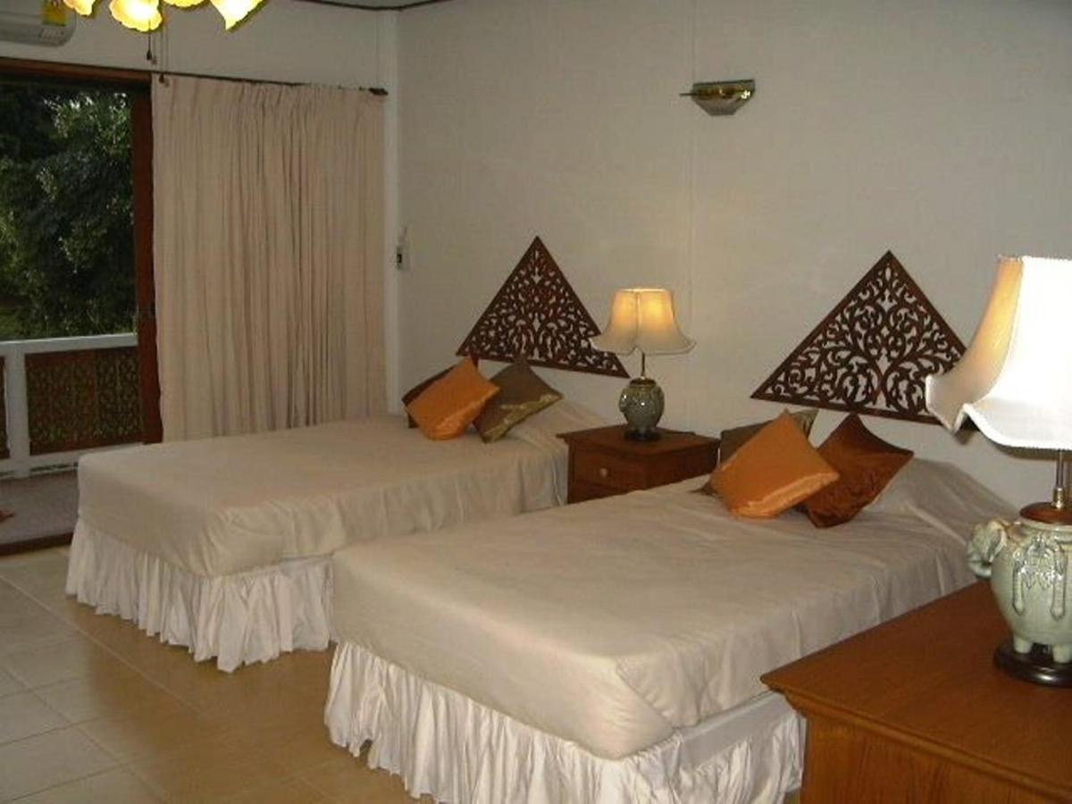 Ruen Thai Rim Haad Thang Kwian Exteriör bild