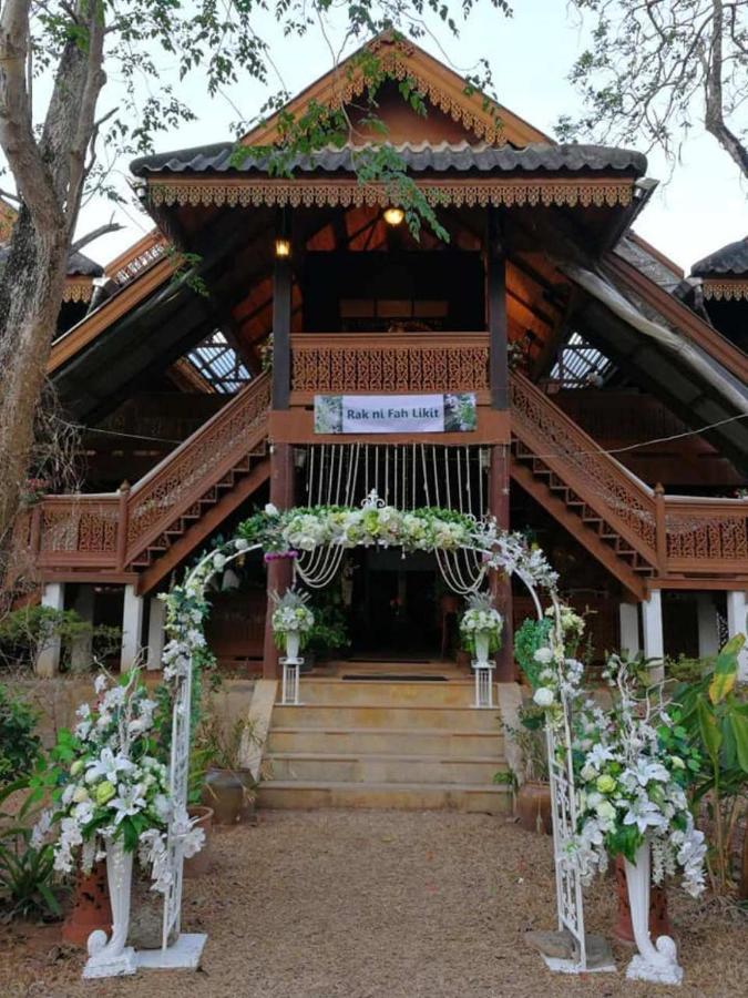 Ruen Thai Rim Haad Thang Kwian Exteriör bild