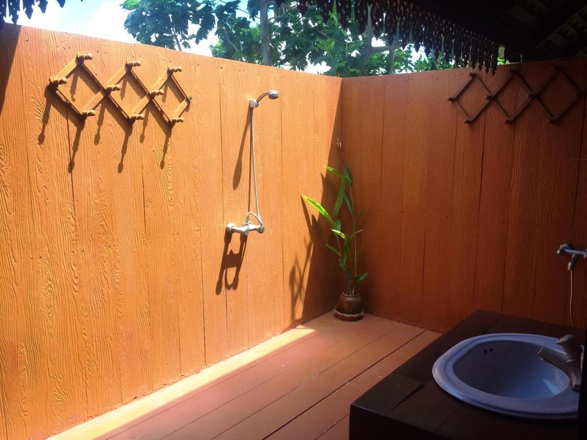 Ruen Thai Rim Haad Thang Kwian Exteriör bild