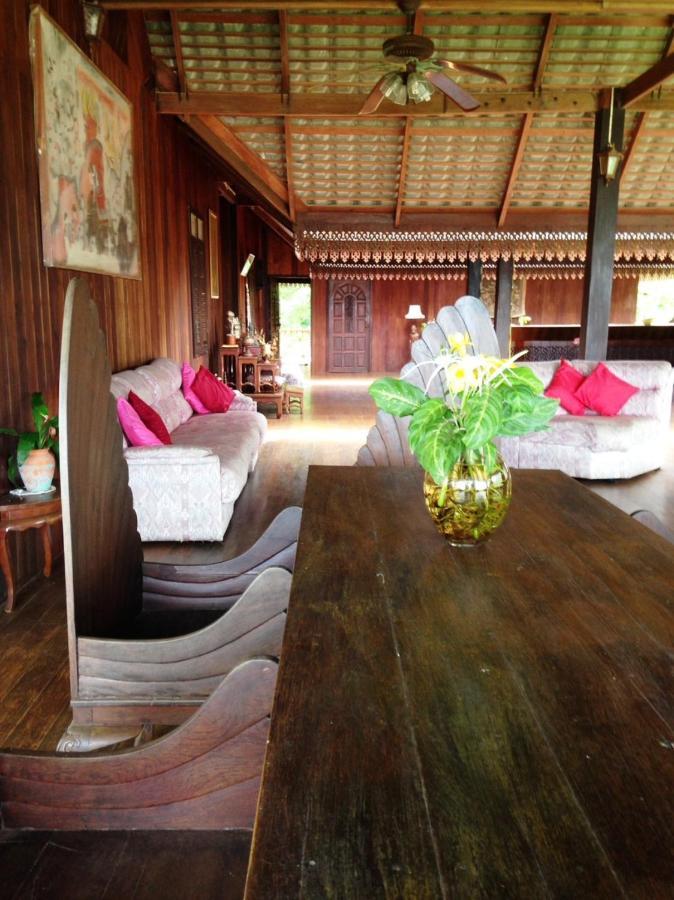 Ruen Thai Rim Haad Thang Kwian Exteriör bild
