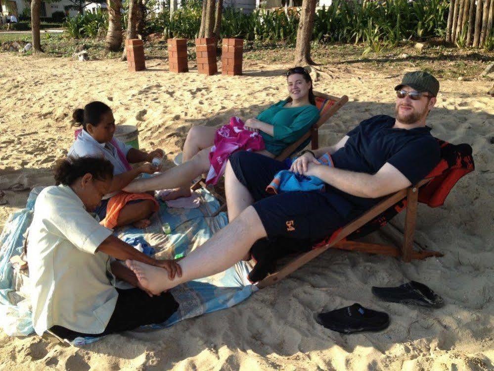 Ruen Thai Rim Haad Thang Kwian Exteriör bild